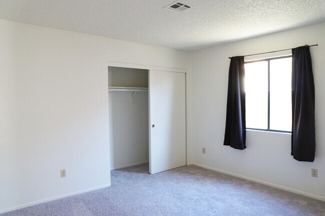 Building Photo - 68295 Risueno Rd