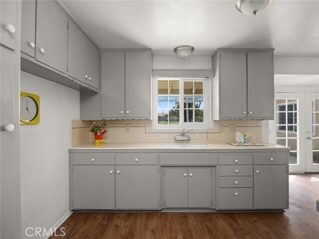 Building Photo - 5302 W Ave L-2