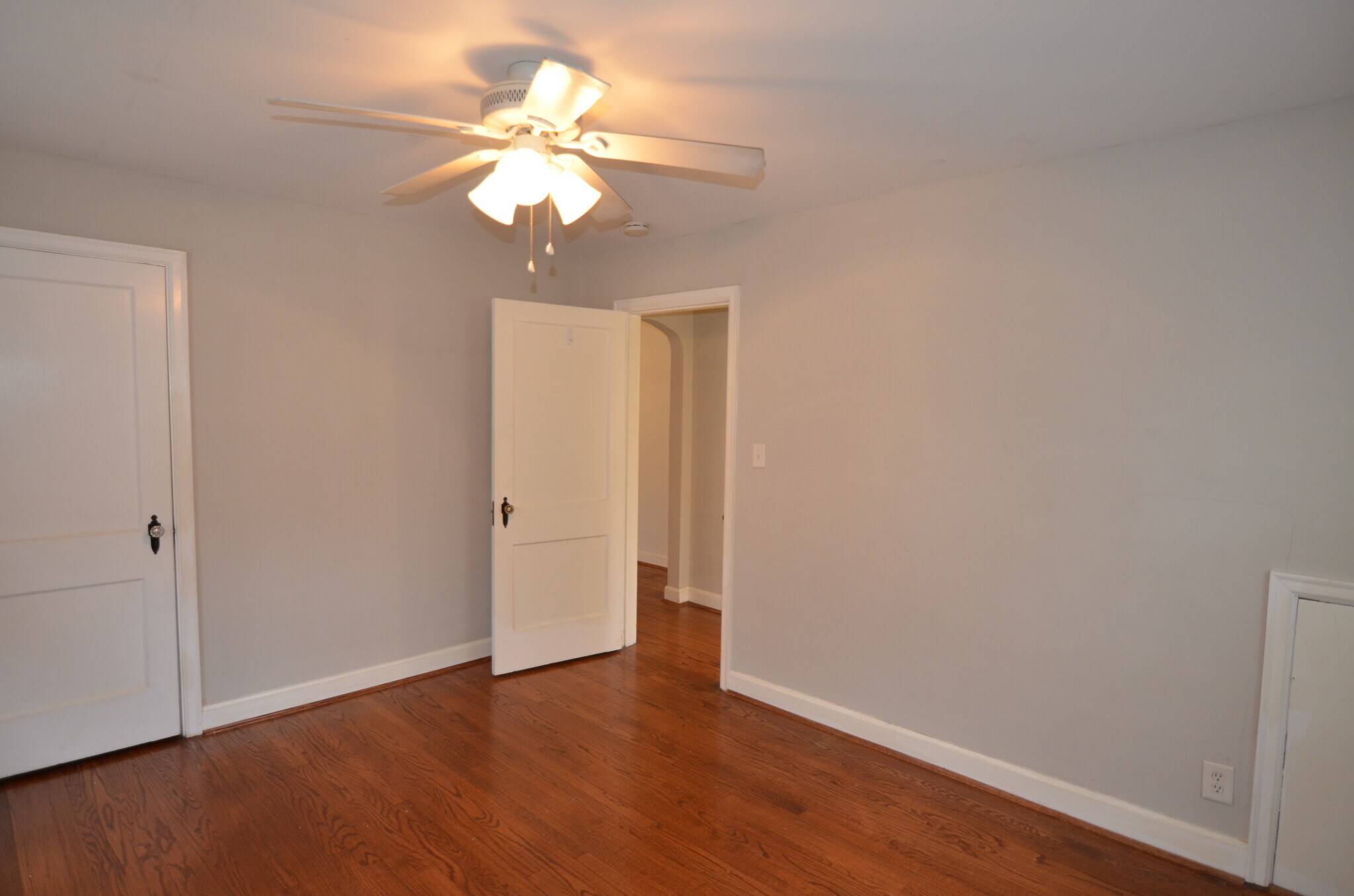 Building Photo - 6320 Kennedy Ave