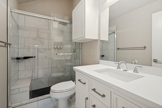 Building Photo - 945 Ramblewood Dr