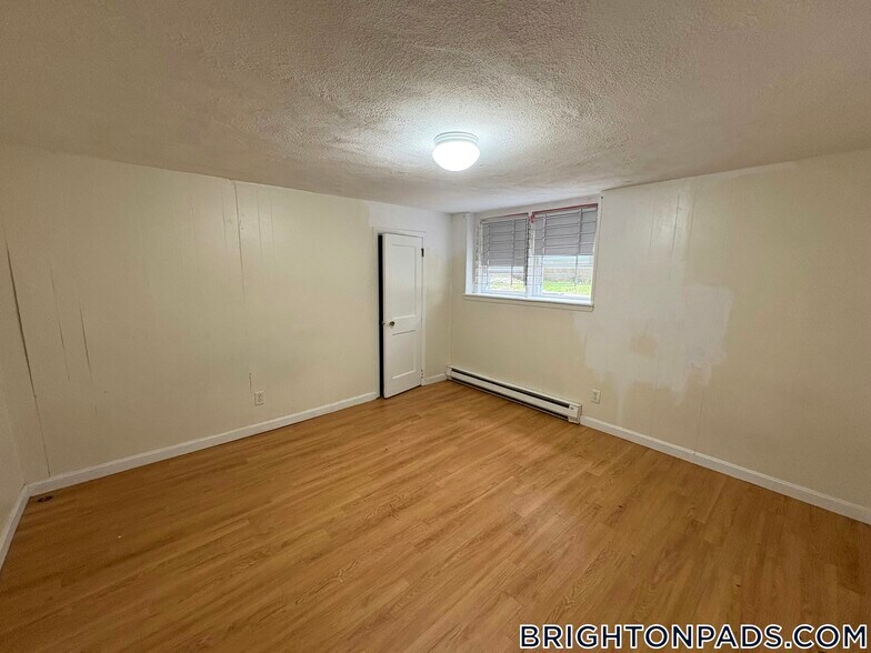 Building Photo - 119 Sutherland Rd