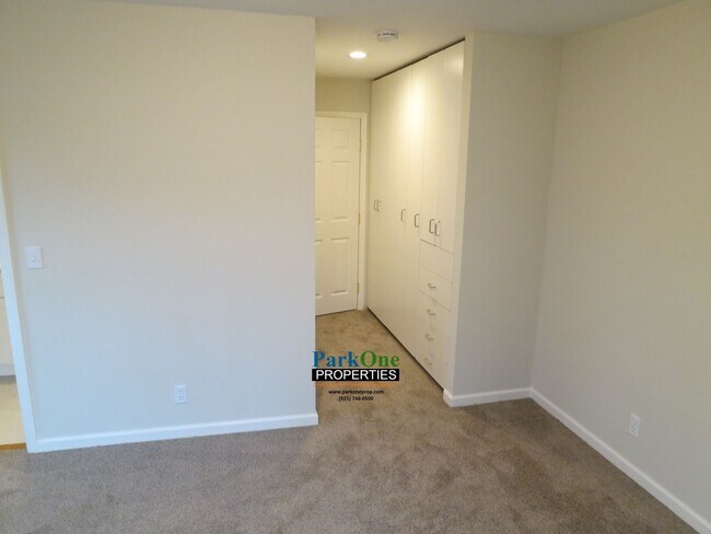 Building Photo - 5446 Louisiana Dr