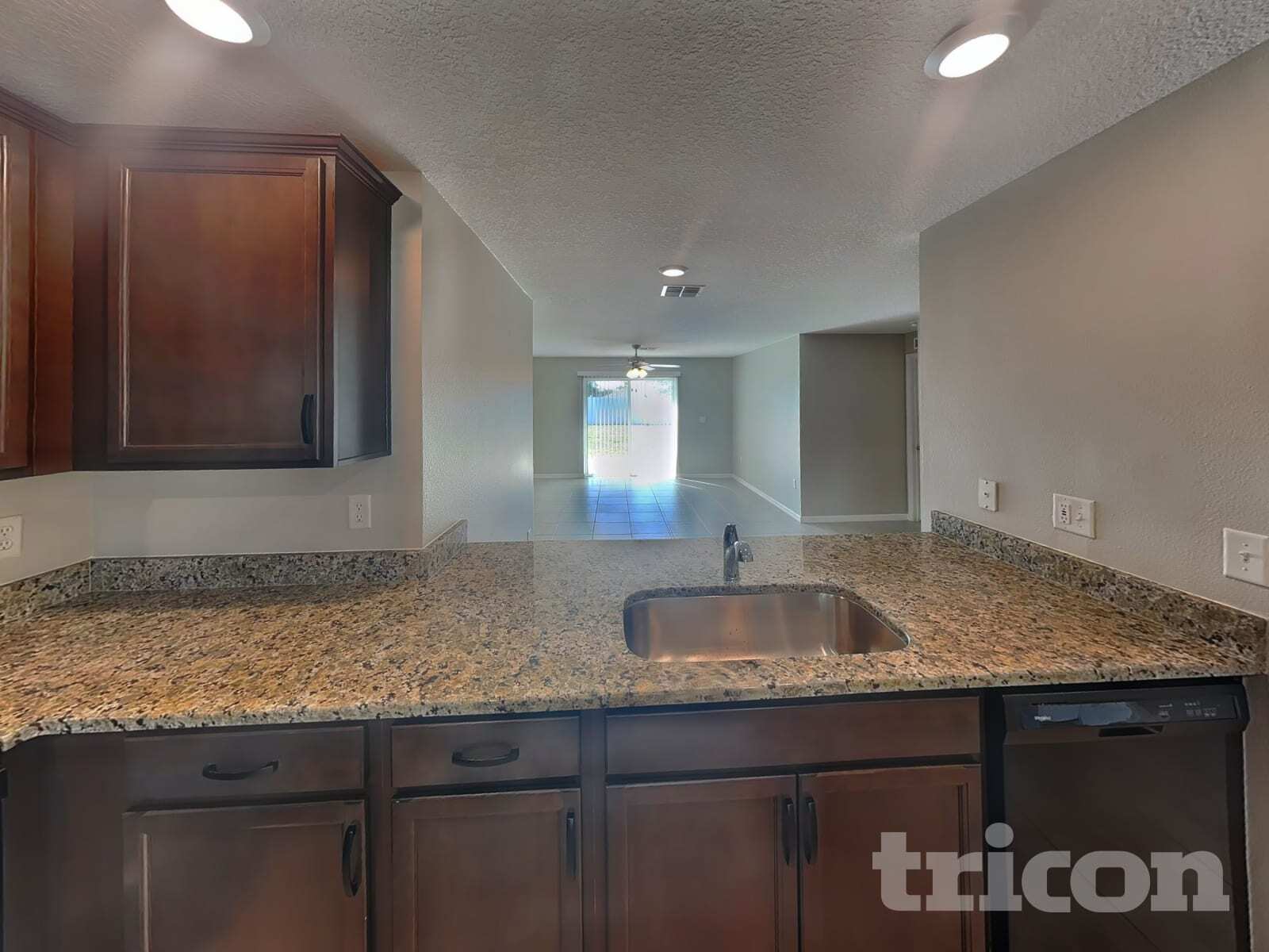 Building Photo - 2871 Chalmer St