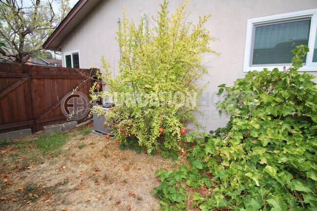 Building Photo - Spacious Single-Level 4BD/2BA Home in Terra Linda - FOUNDATION