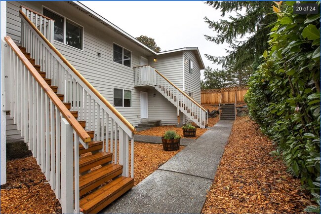 Primary Photo - 8306 11th Dr W