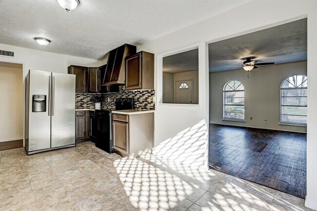 Building Photo - 24115 Anchor Ranch Dr