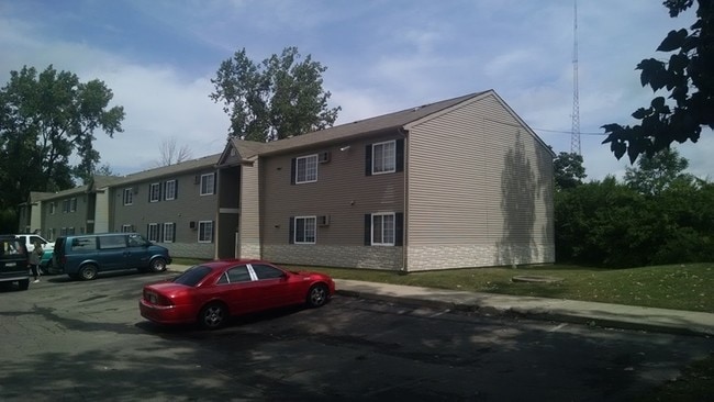 Building Photo - Erica Court Apartments