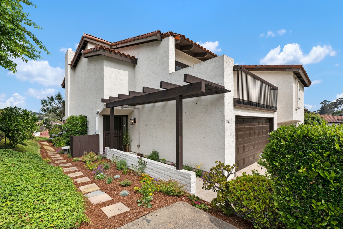 Building Photo - 1047 Santa Helena Park Ct