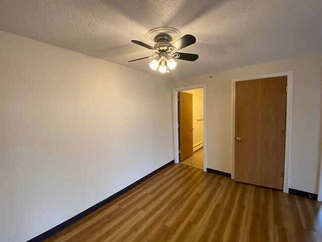 Building Photo - 96 Powers St