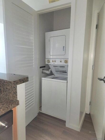 Building Photo - 321 Tenth Ave