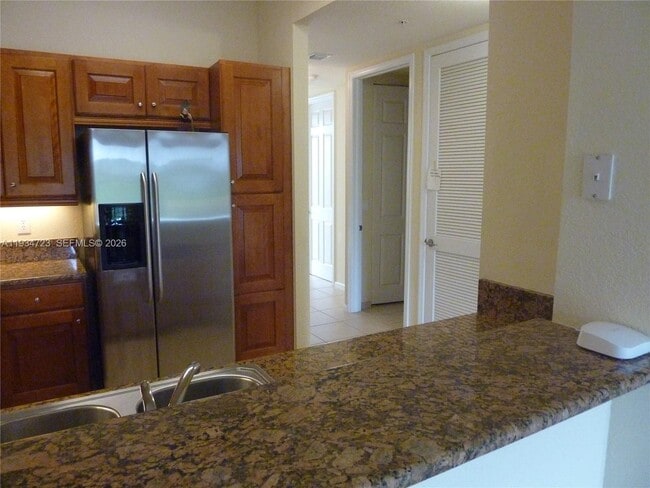 Building Photo - 3500 Oaks Clubhouse Dr