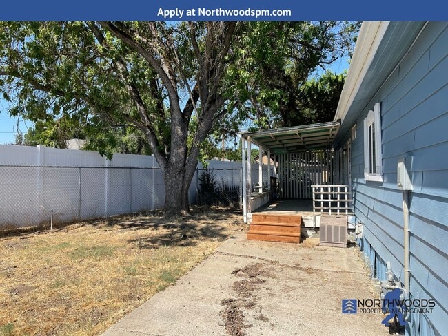 Building Photo - Nice 3 Bedroom 2 Bath Double Wide Manufact...