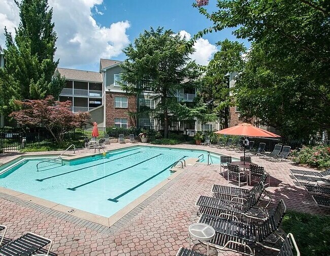 2025 Woodmont Blvd 2025 Woodmont Blvd Nashville TN 37215 Apartment