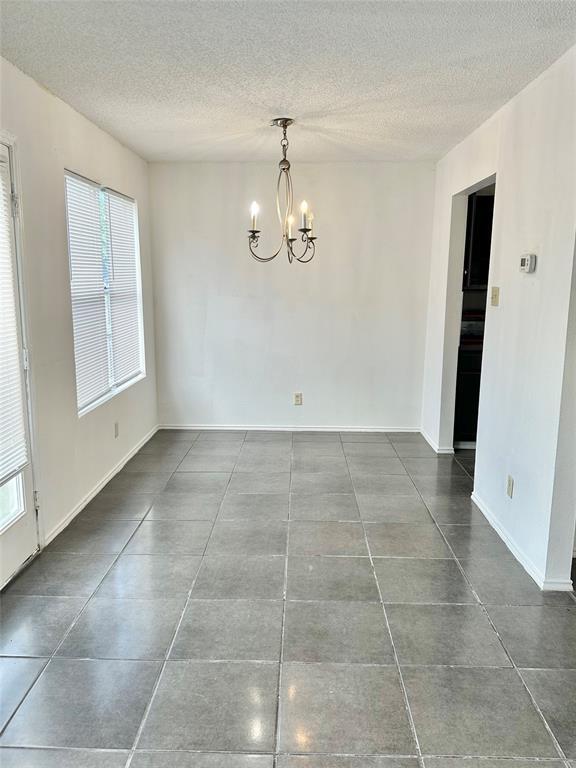 Building Photo - 9103 Japonica Ct