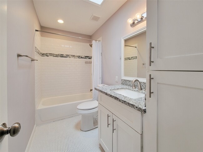 Building Photo - 13168 Trail Hollow Dr