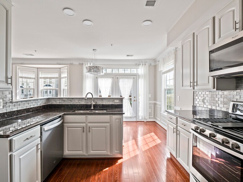 Building Photo - 2498 Curie Ct