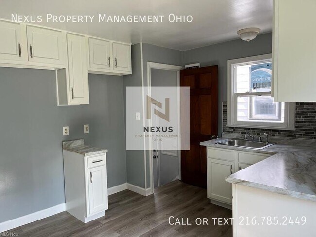 Building Photo - 4003 Woodway Ave