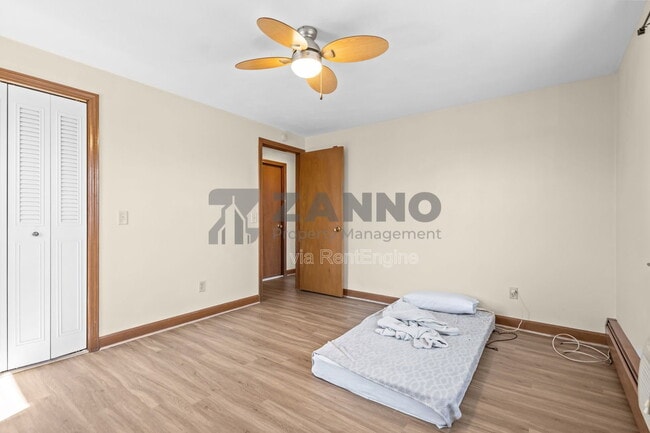 Building Photo - 1 Talbot St