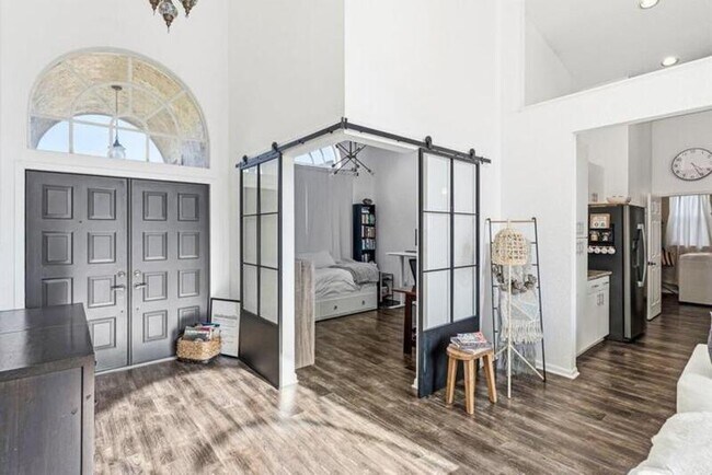 Building Photo - 9507 Lake Serena Dr