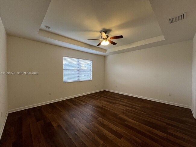 Building Photo - 422 SE 34th Terrace