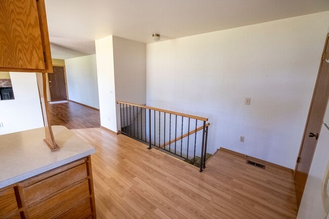 Building Photo - Cute Duplex in CDA