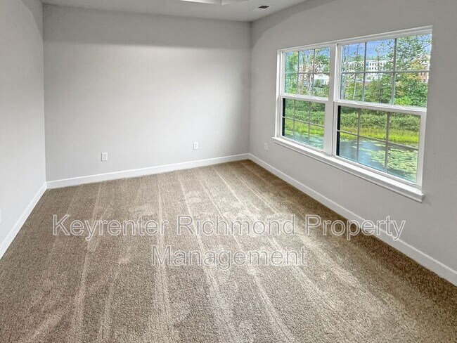 Building Photo - 1025 Arborway Ln