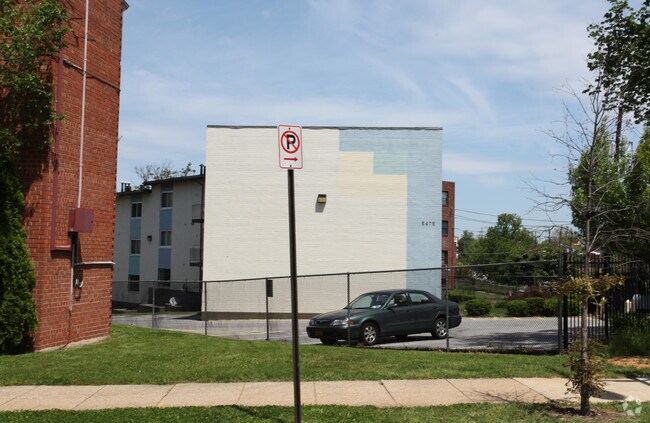 Building Photo - Randle Heights