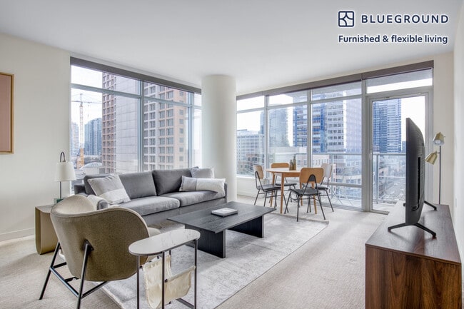 Building Photo - 10349 NE 10th St