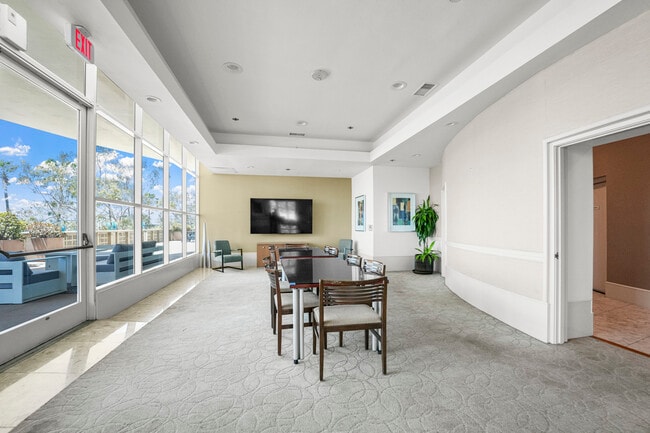 Building Photo - 700 E Ocean Blvd