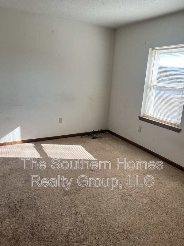 Building Photo - 2439 US-411