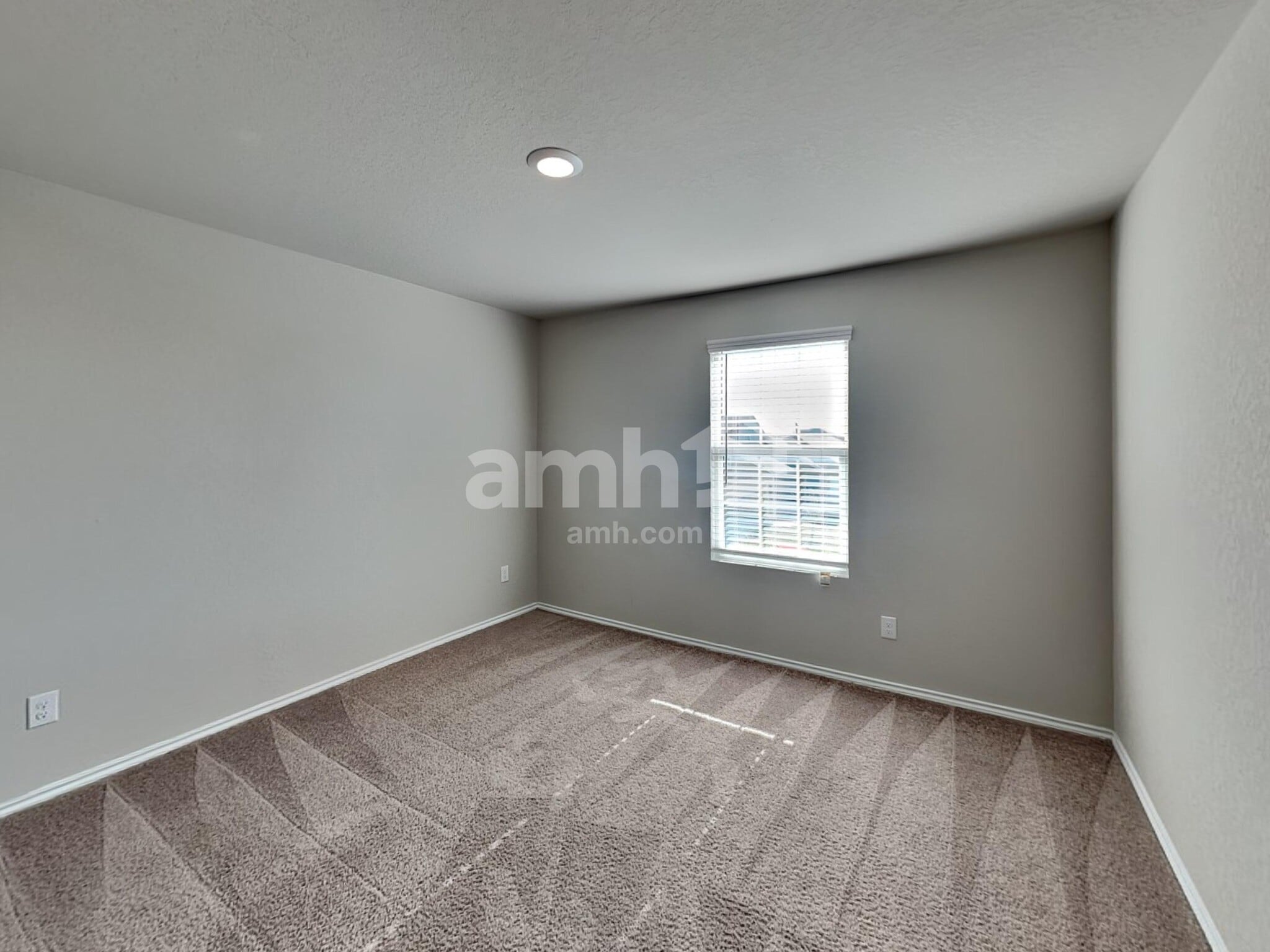 Building Photo - 10515 Varmus Dr