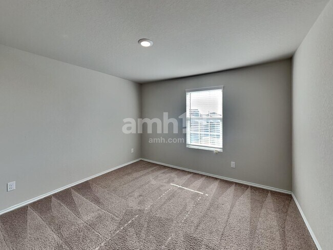 Building Photo - 10515 Varmus Dr