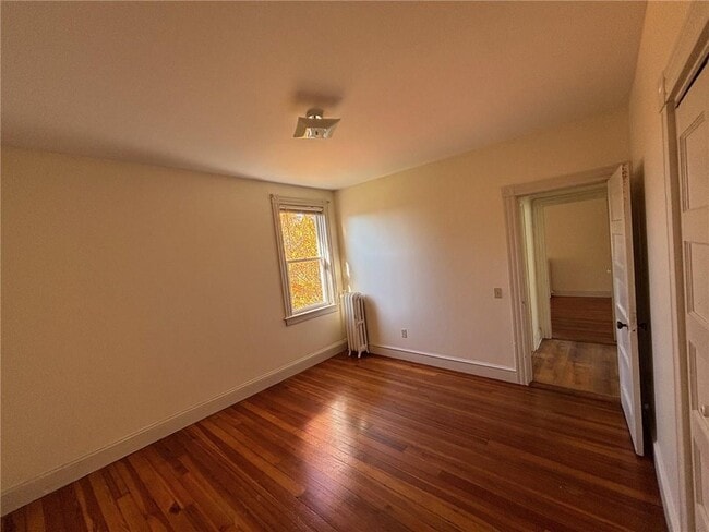 Building Photo - 6 Russell Ave