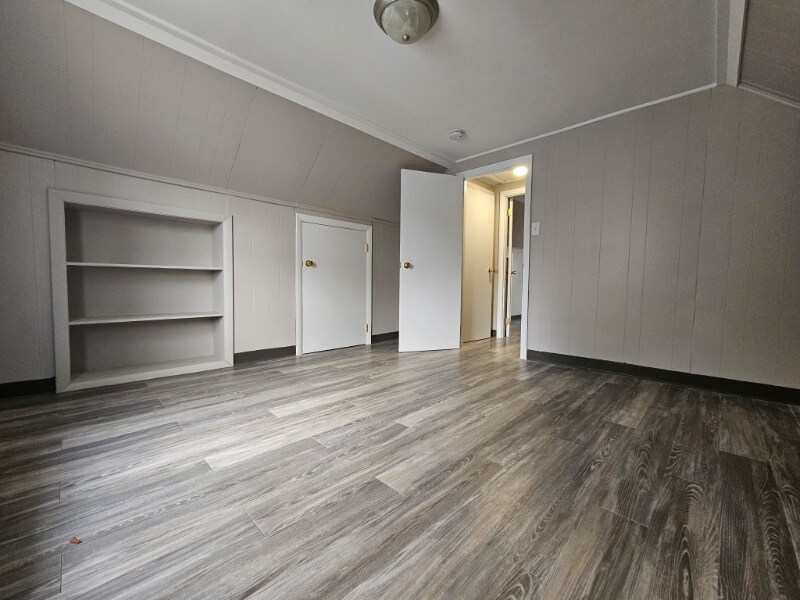 Building Photo - 1162 Main Ave