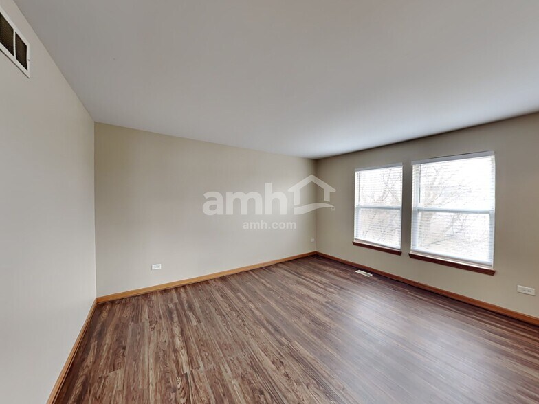 Building Photo - 3229 Kenilworth Ln