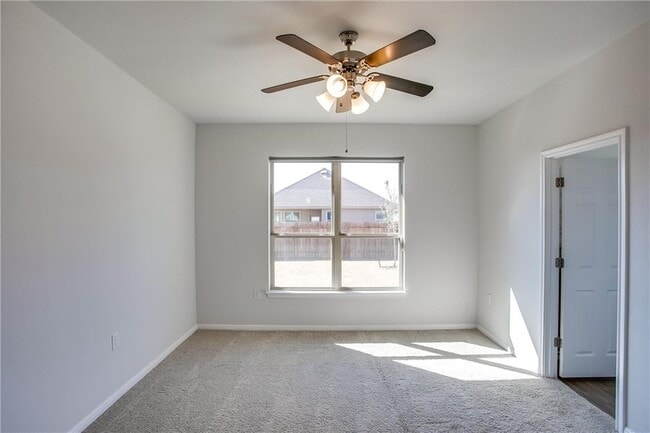 Building Photo - 701 Durness Dr