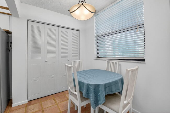 Building Photo - 1850 Homewood Blvd