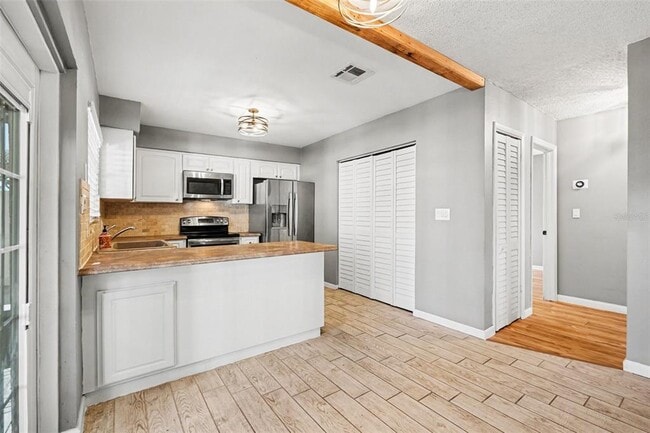 Building Photo - 7624 Desoto Ct