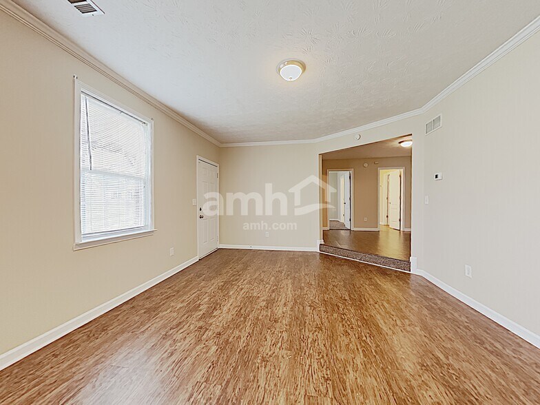 Building Photo - 2383 Temple View Dr