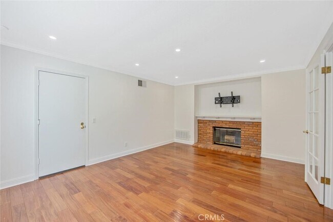 Building Photo - 5974 Ruthwood Dr