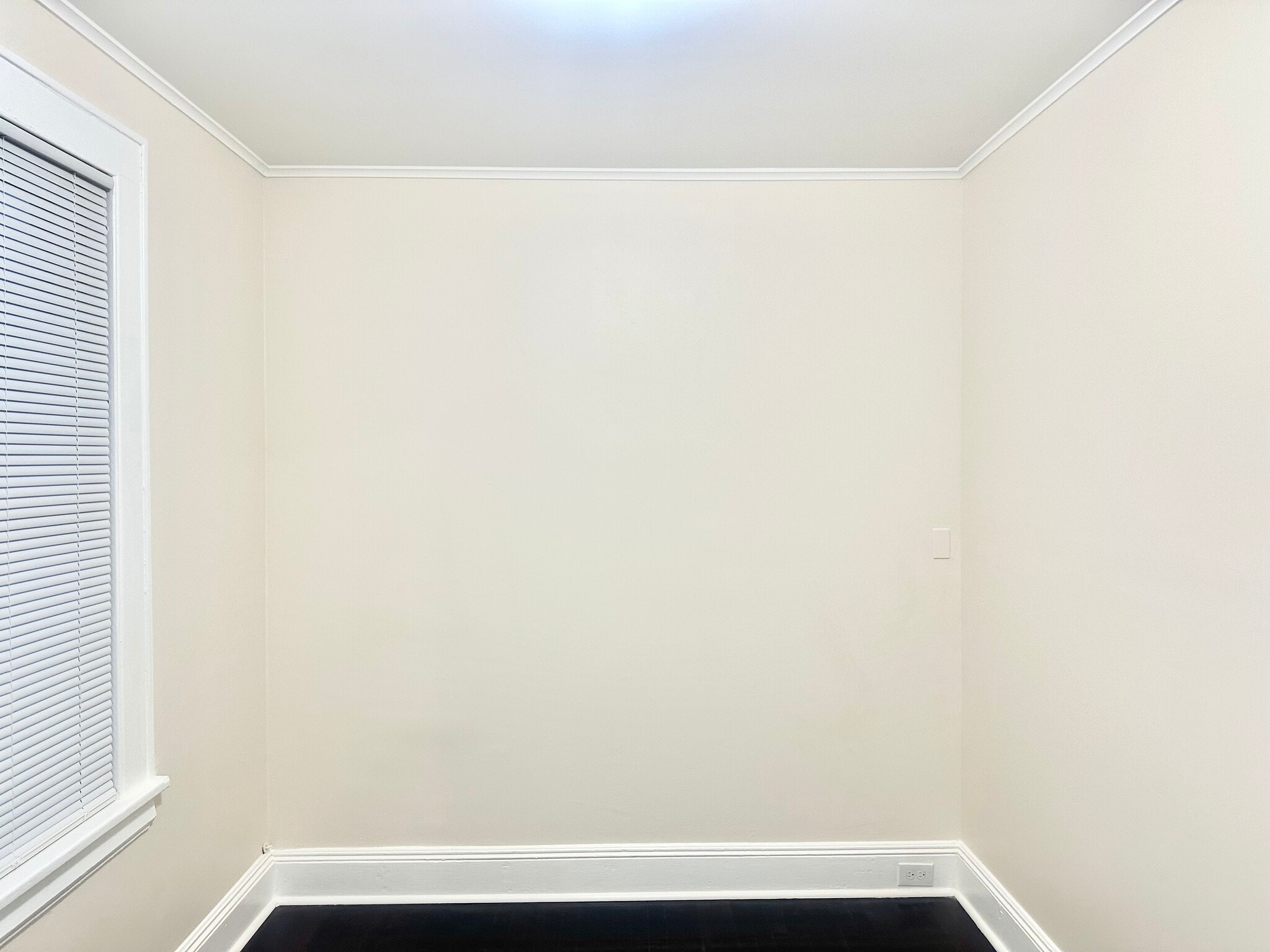 Building Photo - 69 Tremont Ave