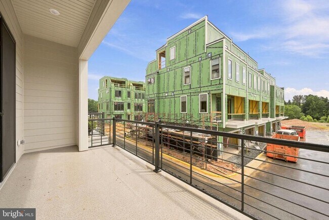 Building Photo - 11630 American Dream Way