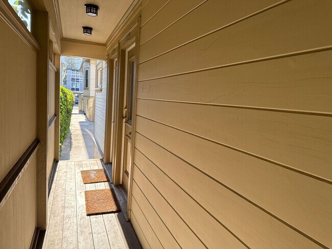 Building Photo - RC- 3894-3896 Ruby St., Oakland, CA, 94609