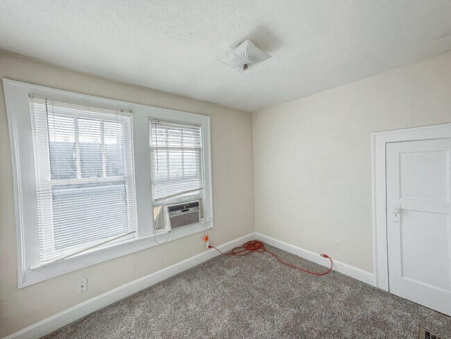 Building Photo - 508-508 Emerson Ave