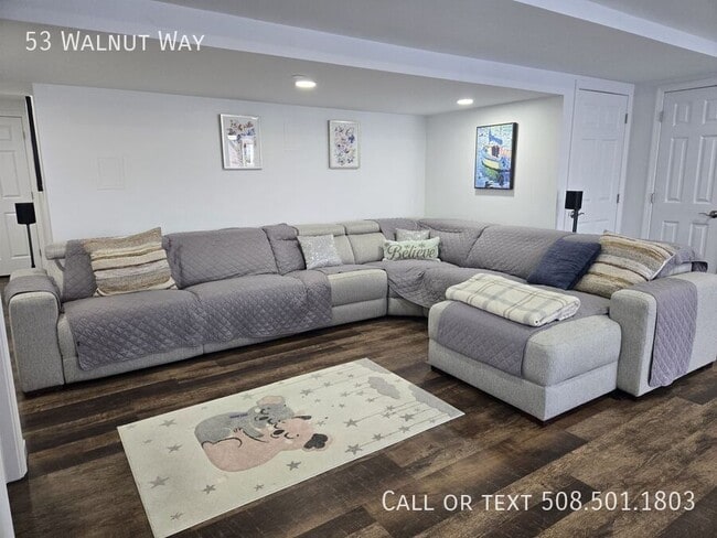 Building Photo - 53 Walnut Way