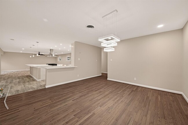 Building Photo - 11206 Huggins Dr