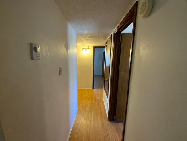 Building Photo - 4 Bedroom Single Story Home Near Juan Tabo Blvd SE & Central Ave SE by Four Hills!