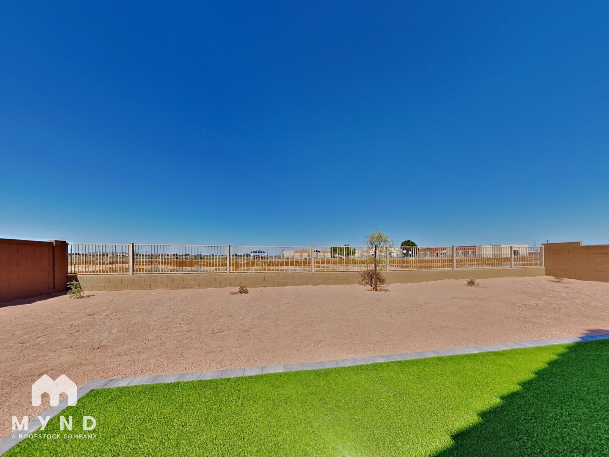 Building Photo - 438 E Diamond Dr