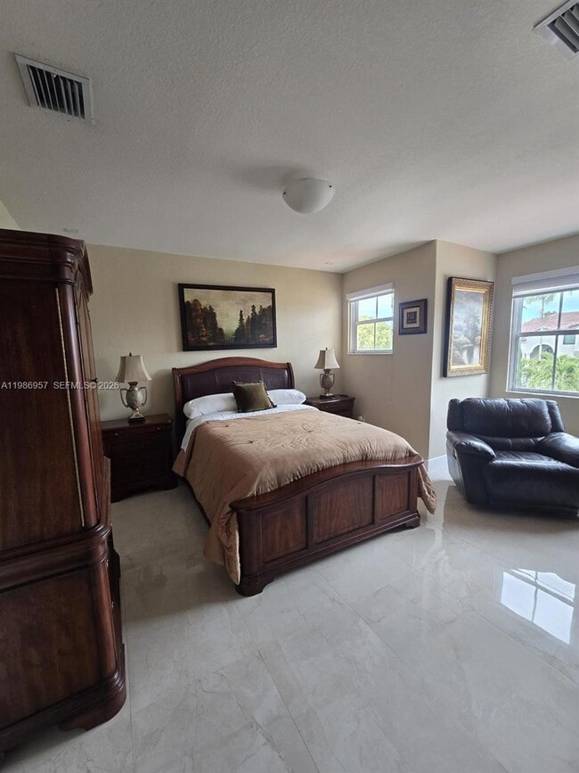 Building Photo - 14978 SW 12th Ln