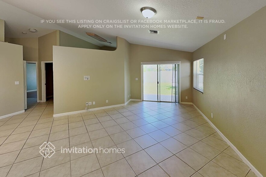 Building Photo - 3970 Sea Grape Cir